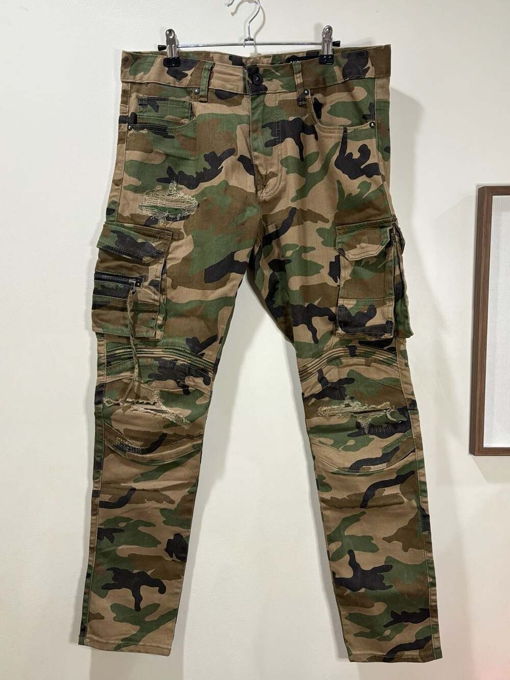 Smoke Rise Men’s Camo Distressed Moto Cargo Pants Size 34x32
